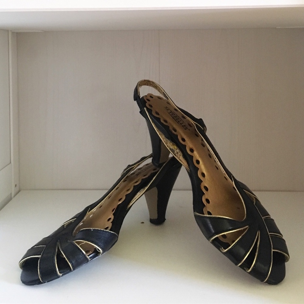 Seychelles small heel